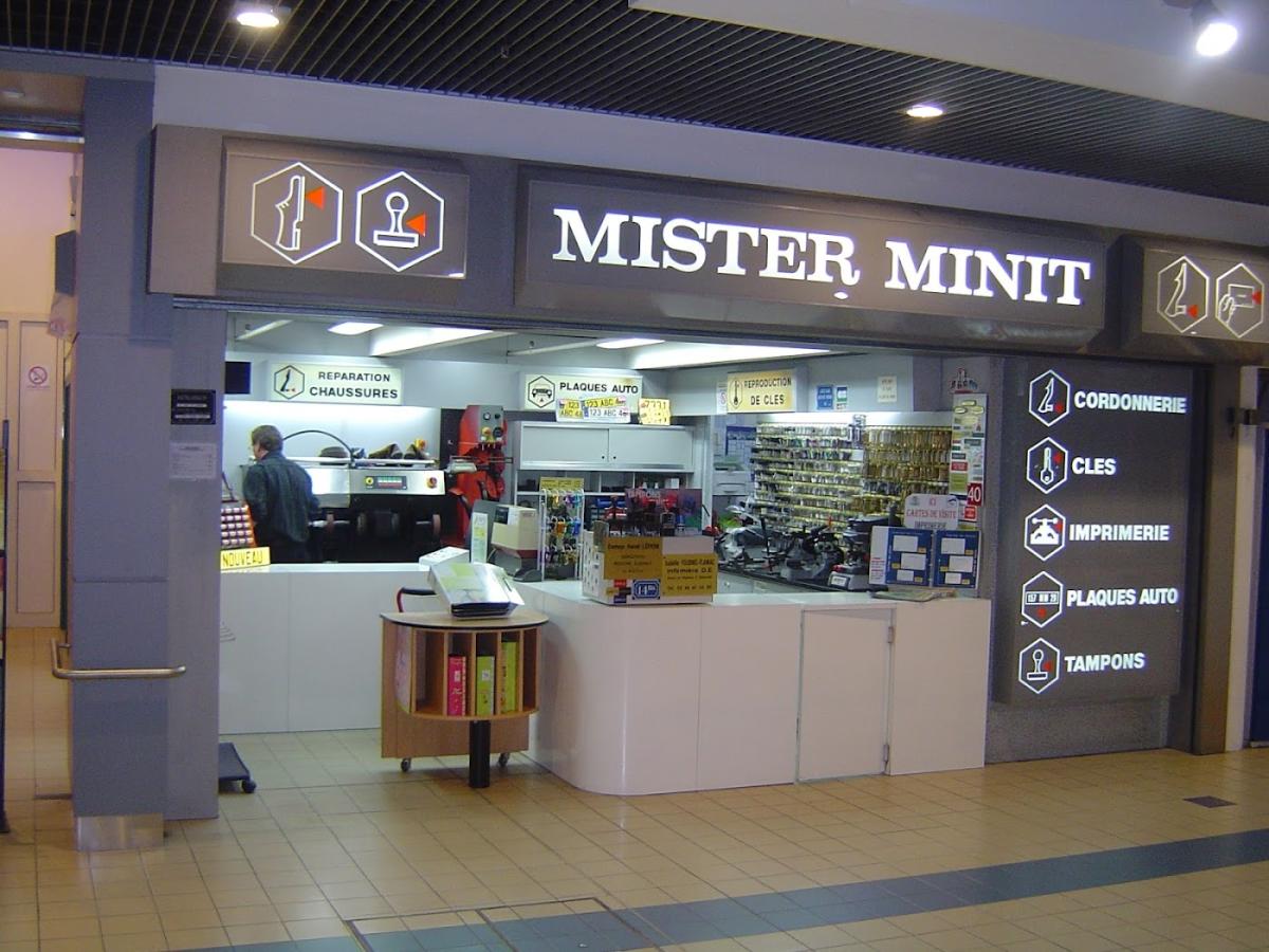 MISTER MINIT SAINT MARTIN DES CHAMPS Géant