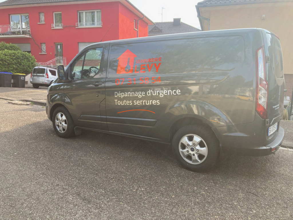 Serrurier Levy