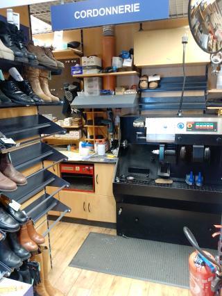 Serrurier Mister Minit Rambouillet Carrefour 1