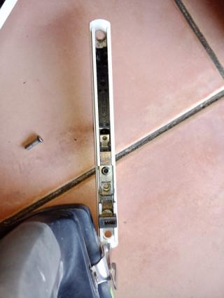 Serrurier GO ouvertures dépannages et réparations de volets roulants 2