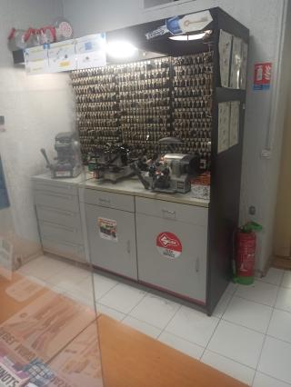 Serrurier Bricard Vachette Serrurerie de la République serrurier porte blindée clé badge 2